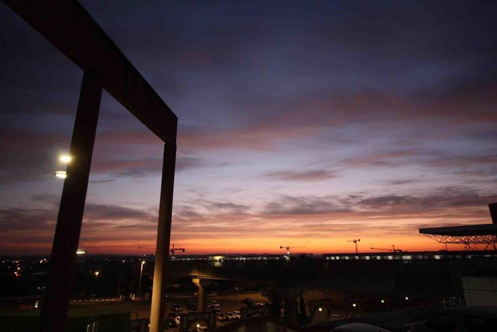T3 - 62M2 - Parking Prive - Metro Apartman Toulouse Kültér fotó